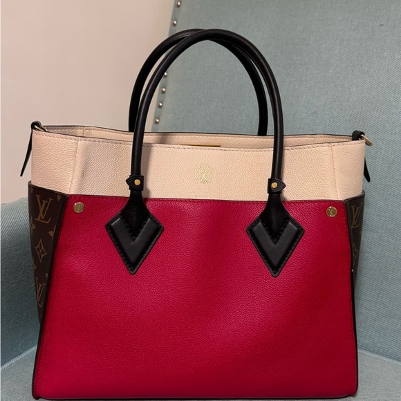 Louis Vuitton Red and Monogram handbag - Picture 4 of 4